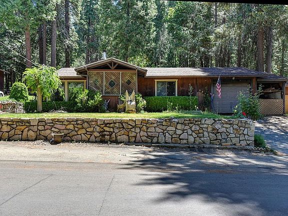 2nd image of 2895 Marilyn Dr