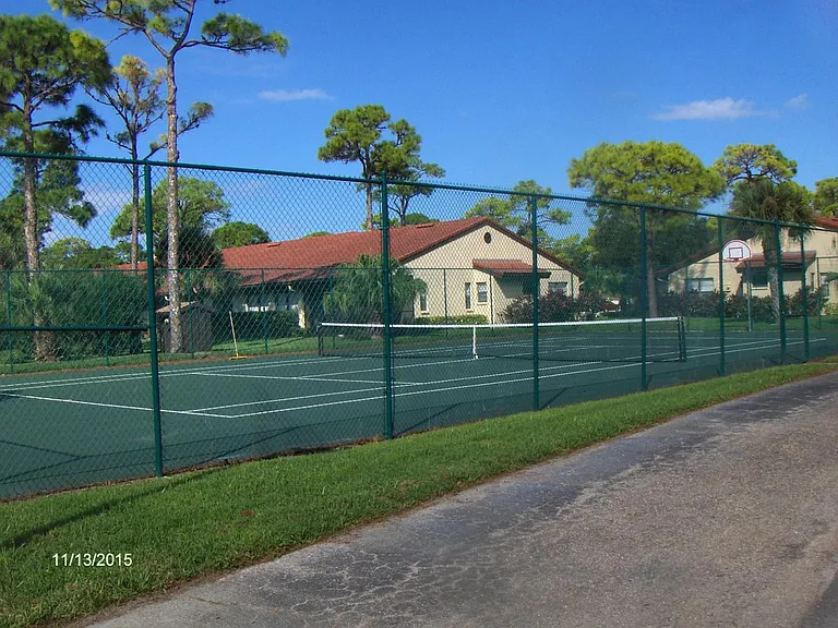 COMMUNITY TENNIS COURTS