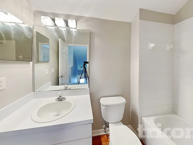 10211 Summerview Cir — Photo 17