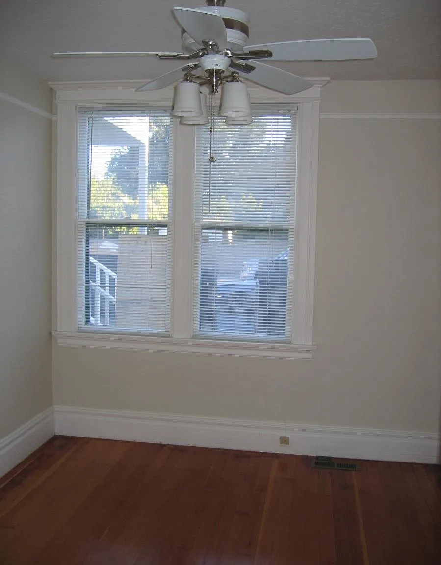 912 T Street — Photo 2