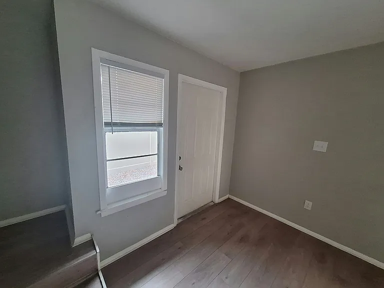 919 E Orange St #B — Photo 22