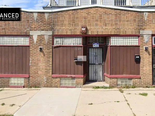 3201 N Holton St, Milwaukee, WI 53212