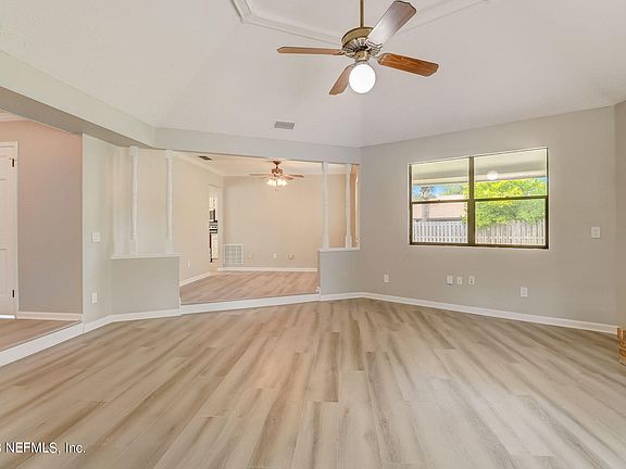 2nd image of 2206 SHARONE Court