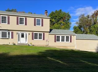 29 Harwood Dr, Danbury, CT 06810