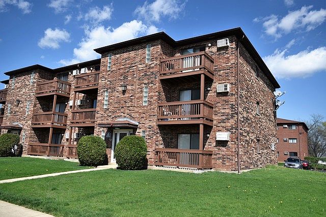 1st image of 1129 Cedar St APT 1A