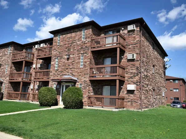 1129 Cedar St APT 1A, Glendale Heights, IL 60139