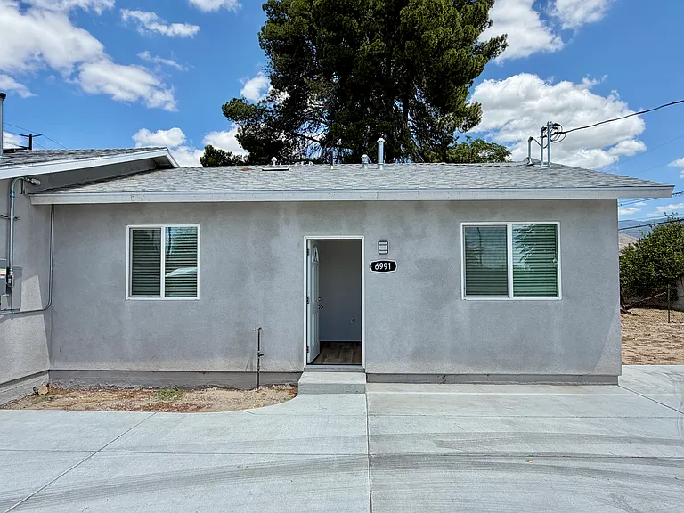 6991 Del Rosa Ave — Photo 14