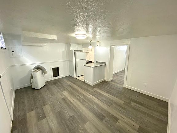 3rd image of 180 1/2 E Williams Ave #1015