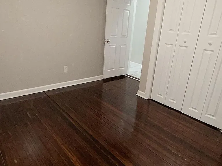 2 bed, 850 sqft, $2,100 — Photo 3
