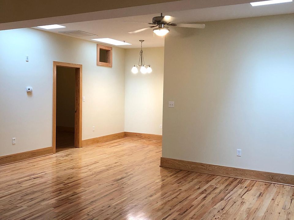 1st image of 1723 Summit Ave APT 304