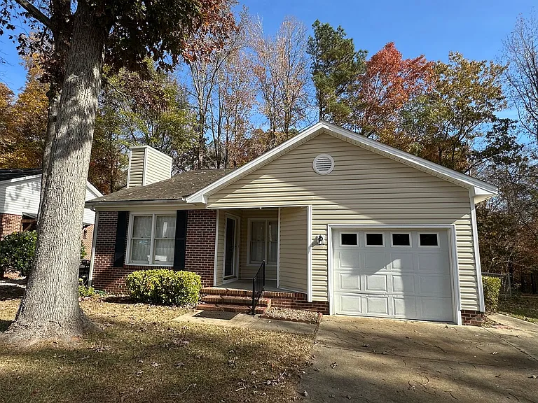 2678 Rivercliff Rd — Photo 1