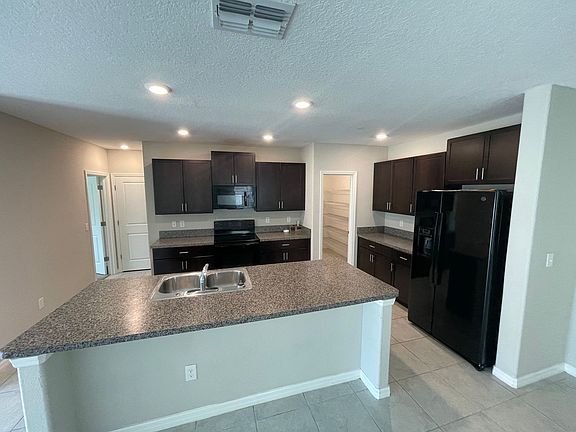 2nd image of 3705 Daisy Bloom Pl