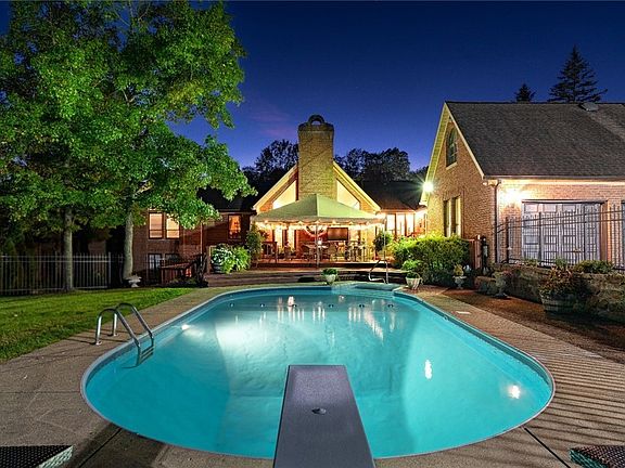5th image of 6145 Pebble Beach Ct