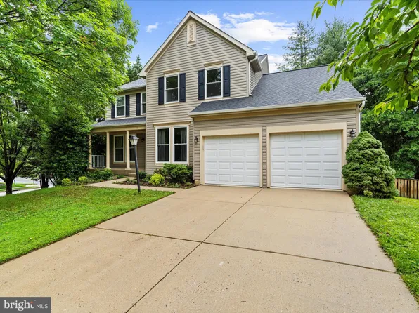 2 Raindrop Cir, Reisterstown, MD 21136