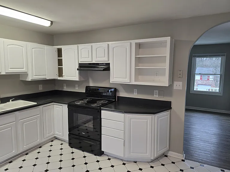730 Lippencott St — Photo 22
