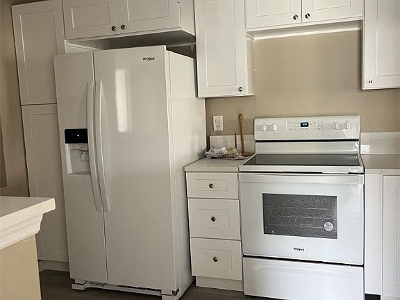 3rd image of 5725 Foxlake Dr APT 2