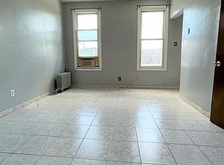 23-51 37th St #2A, Astoria, NY 11105