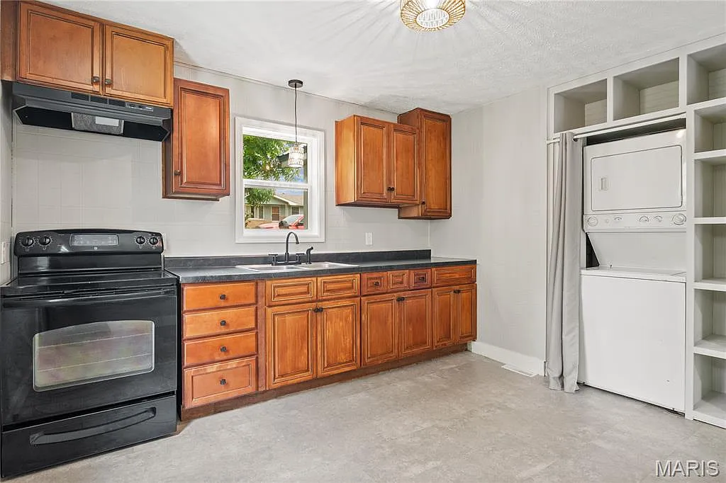 233 O'Connell Drive - 1 — Photo 1