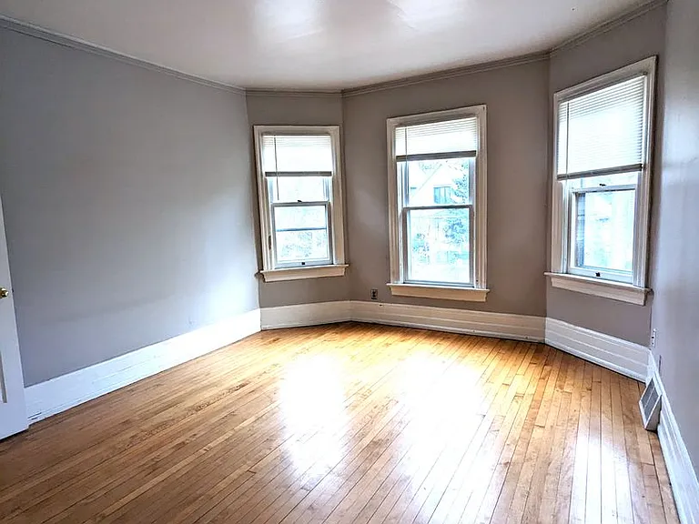 3205 N Bartlett Ave — Photo 6
