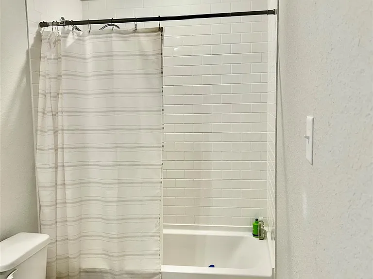 1055 Bluebonnet Trl — Photo 25