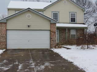 438 Oak Breeze Dr, Columbus, OH 43207