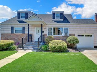 202 N Kings Avenue, Massapequa, NY 11758