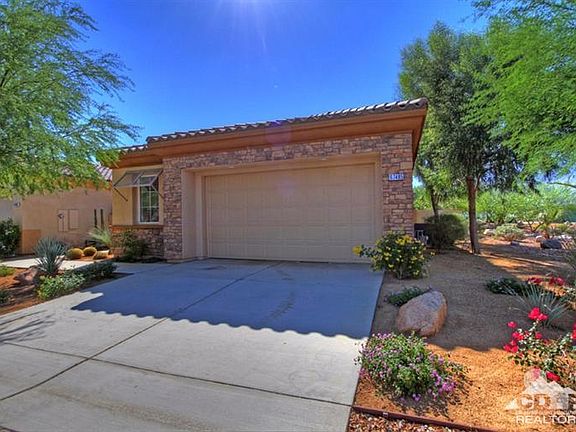 3rd image of 67485 S Chimayo Dr