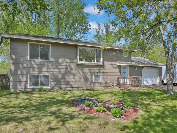 325 10th St NW, Pine City, MN 55063
