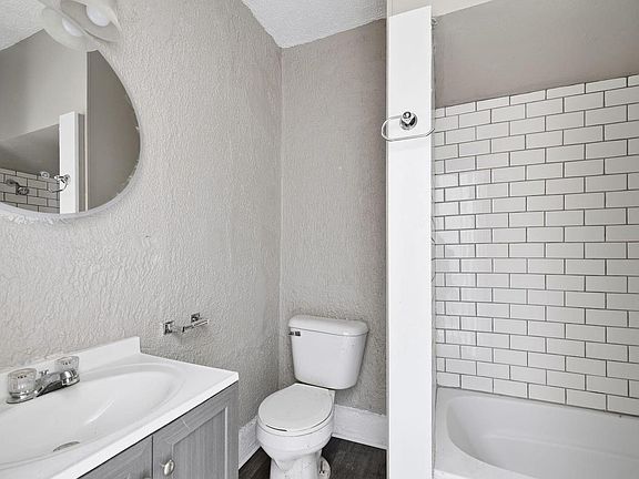 5th image of 2013 De Koven AVENUE