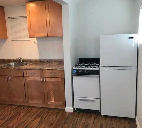 2nd image of 435 Myrtle Ave #G
