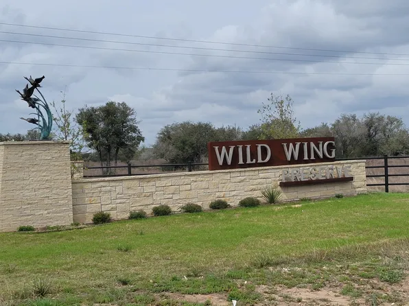 324 Shorebird Ln, Columbus, TX 78934