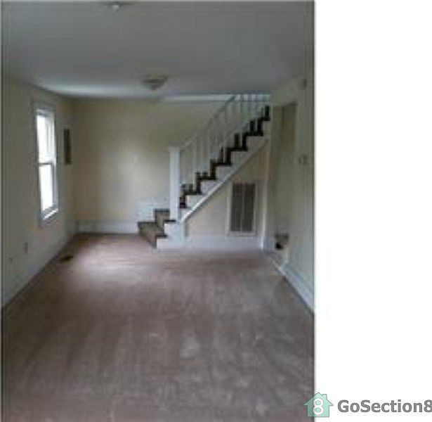 2nd image of 1400 E Washington St