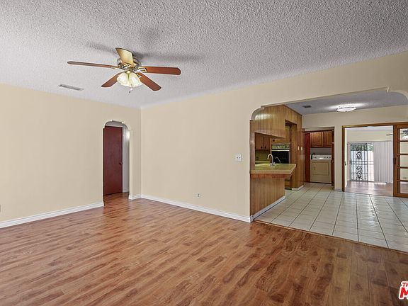 5th image of 2101 N Almadale Ave