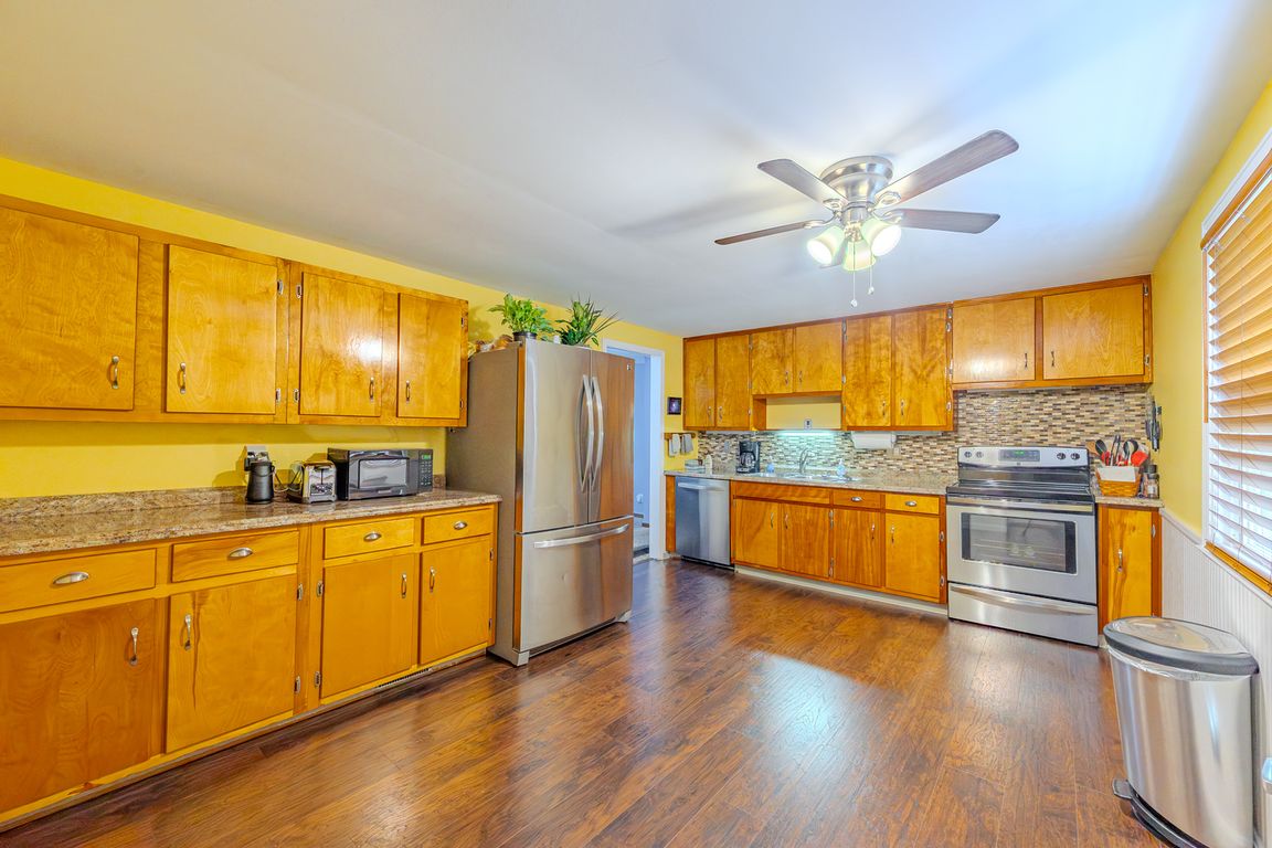 next background image