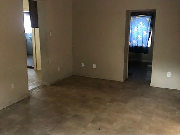 2nd image of 5209 Reo Ave