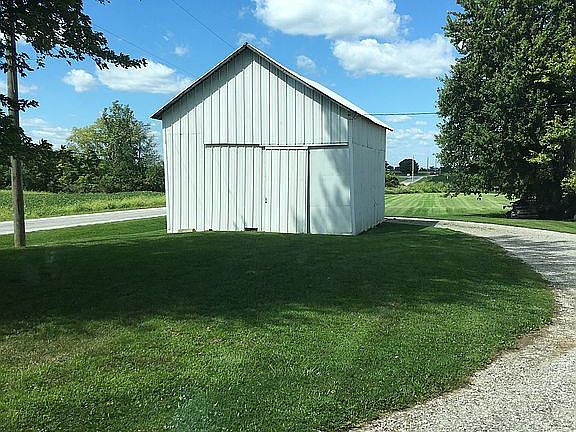5th image of 11206 Township Road 235