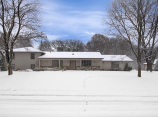 4913 Winterset Dr, Minnetonka, MN 55343