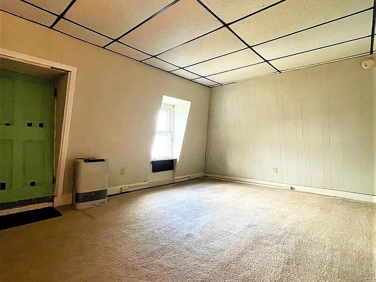 219 W Water St — Photo 9