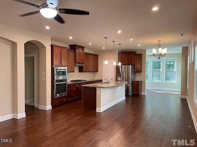 811 Rymark Ct — Photo 6