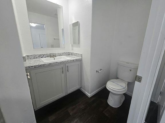 5th image of 2038 Palm St Space 321