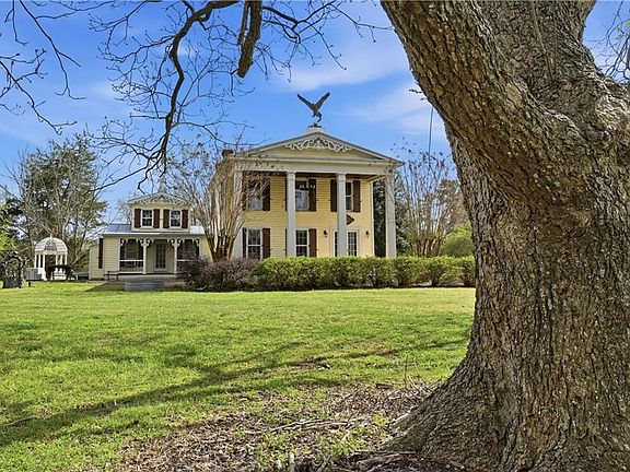 2nd image of 1548 Cherry Grove Rd N