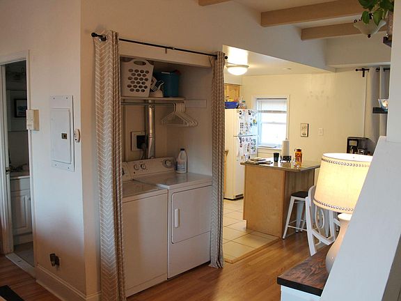 3rd image of 601 N 4th St APT 6