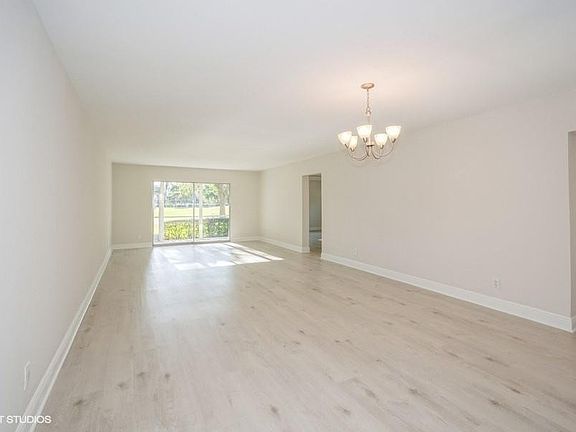 4th image of 3402 Bimini Lane #M1