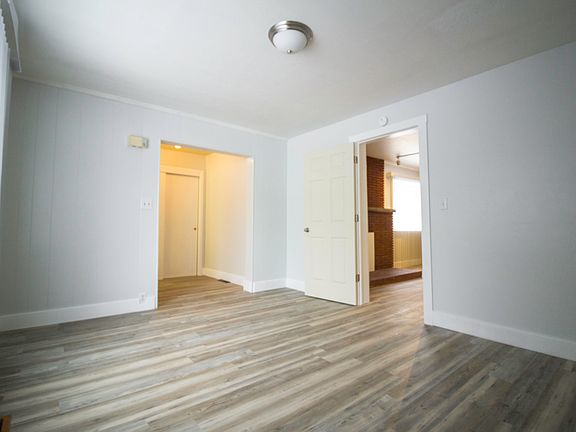 2nd image of 665 Paris Ct Unit 4