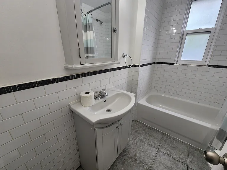 419 Bronson Ave #1 — Photo 14