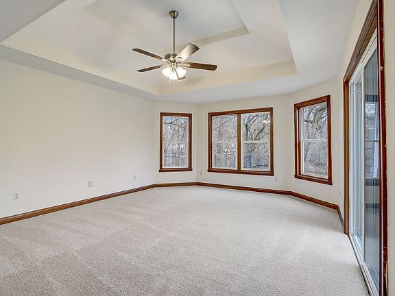 5th image of 106 James Ct