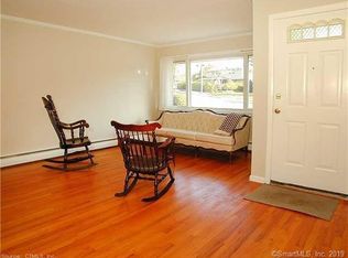 27 Gallaudet Dr, West Hartford, CT 06107