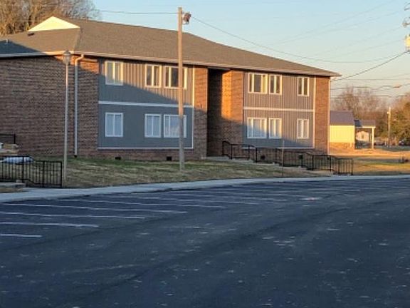 4th image of 2330 Hamilton Ave
