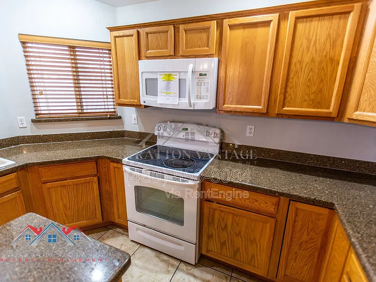 721 S Williams Pl — Photo 15