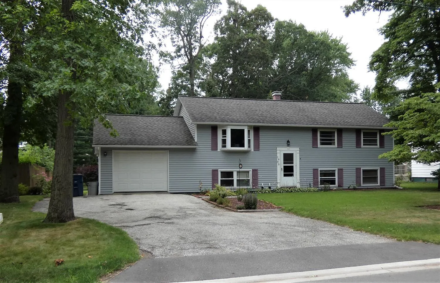1905 Welnetz Rd photo 1